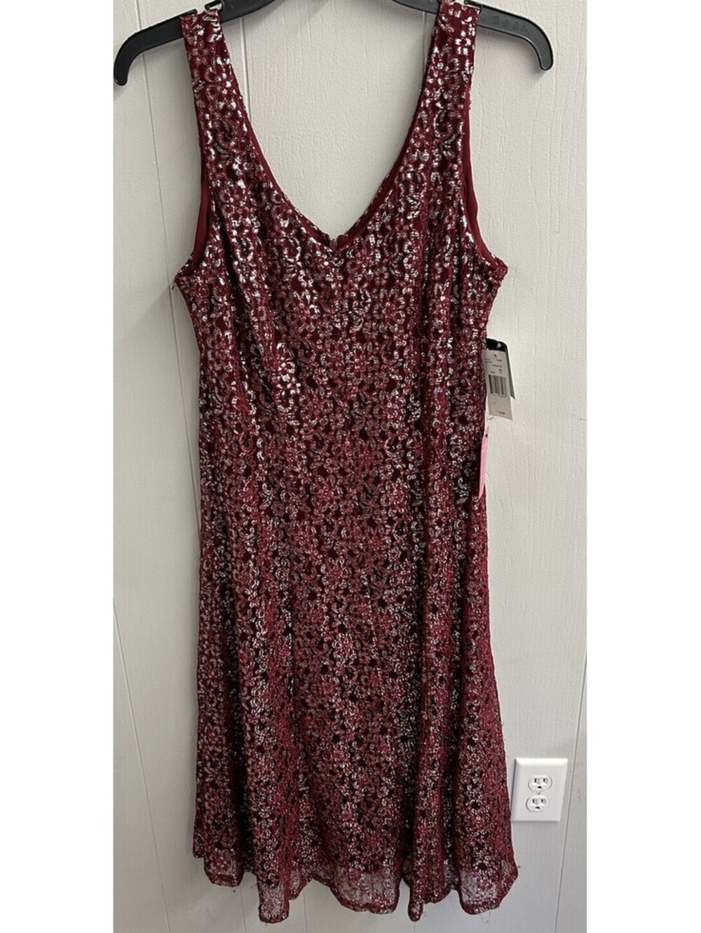 Gabby Skye Occasion Dress. Burgundy With Silver Sparkle Florals. Size 14.  NWT.